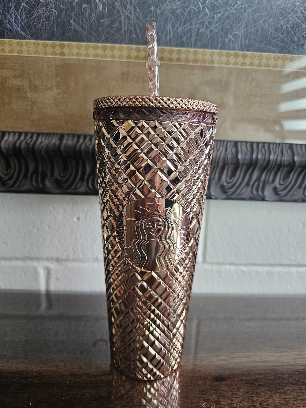 Starbucks 2023 Holiday Rose Gold Jeweled 24 oz Venti Cold Cup Tumbler w/Straw